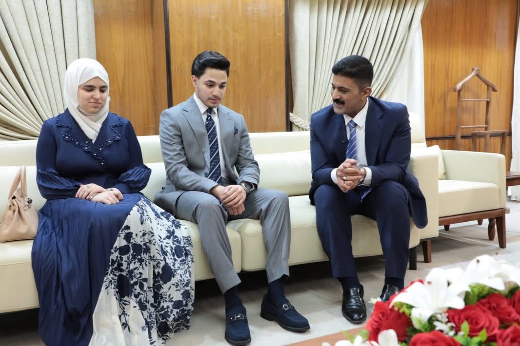 نائب رئيس المؤسسة يستقبل ابنة الشهيد البطل علي النداوي تكريمًا لتفوقها الدراسي