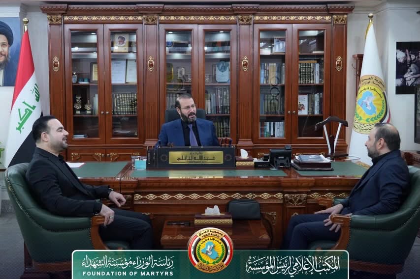 معالي رئيس مؤسسة الشهداء يبحث مع مستشاره ومدير مركز الكفيل لتقنية المعلومات تطوير الخدمات المقدمة لذوي الشهداء